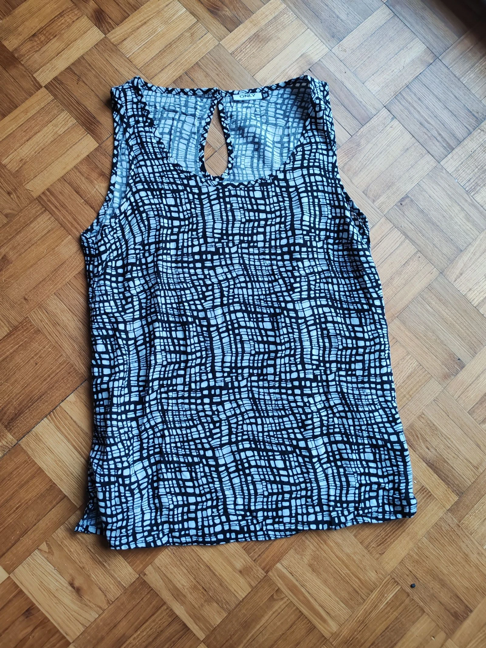 Haut only 38